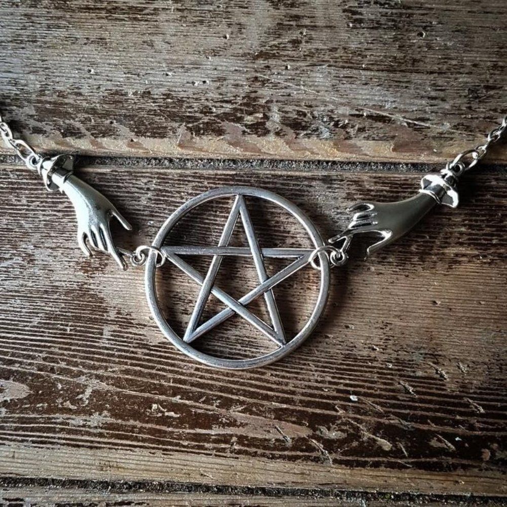 Large Silver Pentagram Collar Necklace - Picture 3 of 6